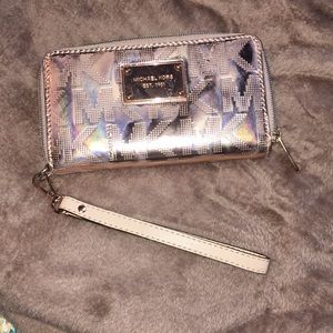 Wristlet